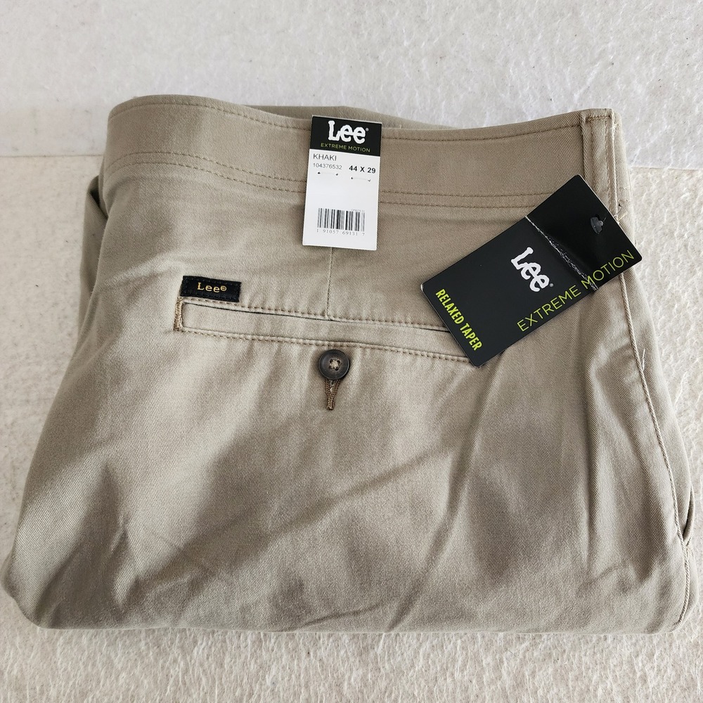 Lee Extreme Motion Relaxed Taper Pants Mens 44x29 Khaki Chino Stretch Casual NWT